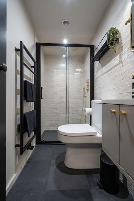 Chic Cotswold Tiny Home - Oddity House Blockley Luaran gambar